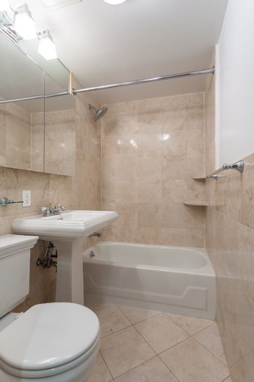 E 5th St #2D - Photo 5 of 7