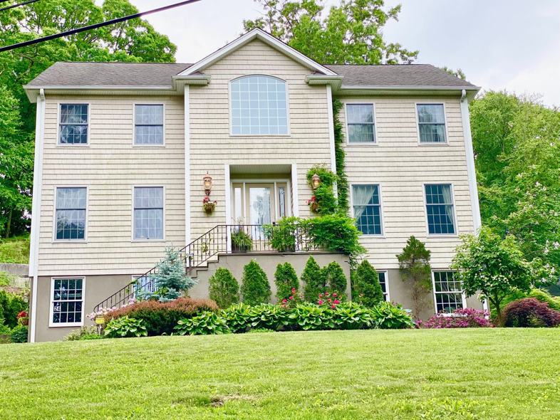 24 Wilafra Pl, Fort Salonga, NY 11768 5 Bedroom House for 6,450/month