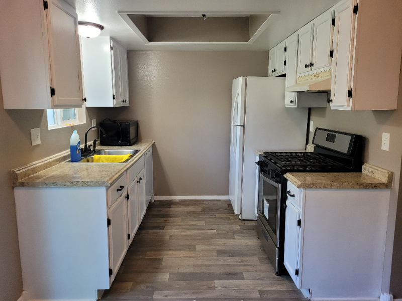 609 Bennett Ave #C - Photo 4 of 25