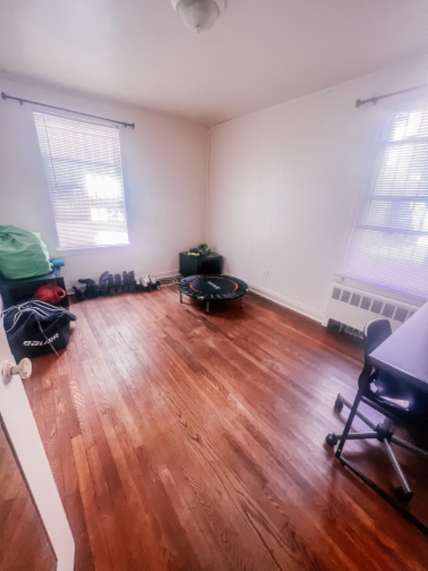 1975 Ellis Ave - Photo 2 of 4