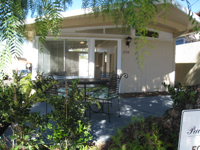 250 Cress St - Photo 2 of 11