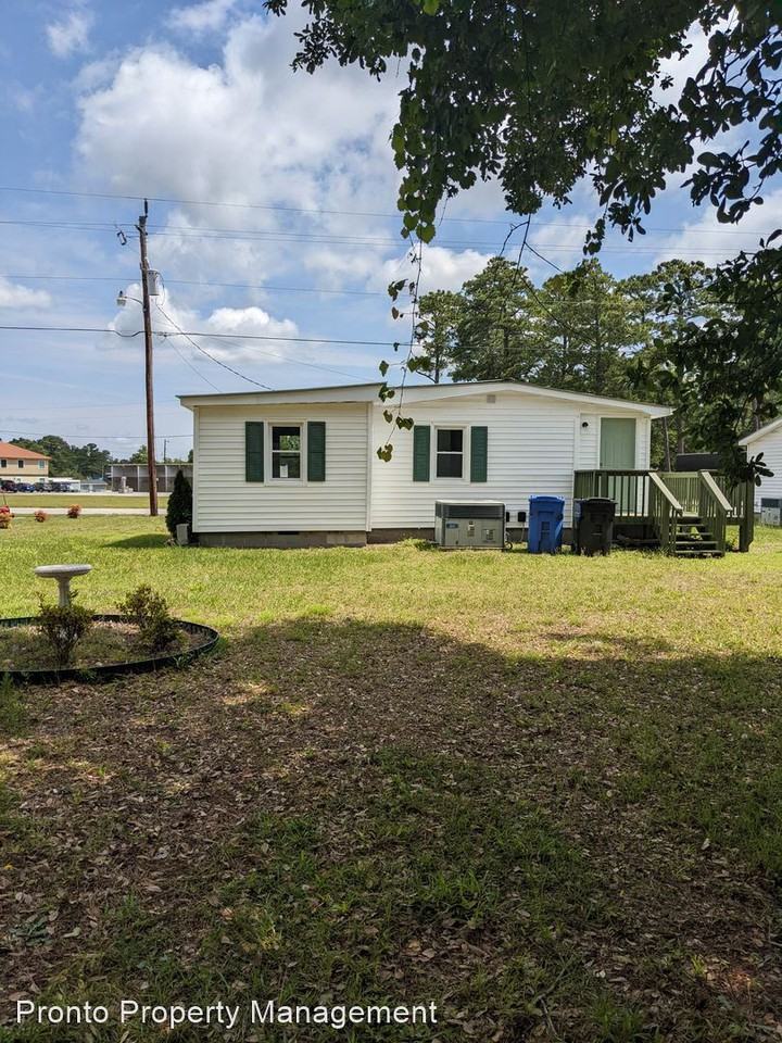 207 Sound Rd - Photo 3 of 12