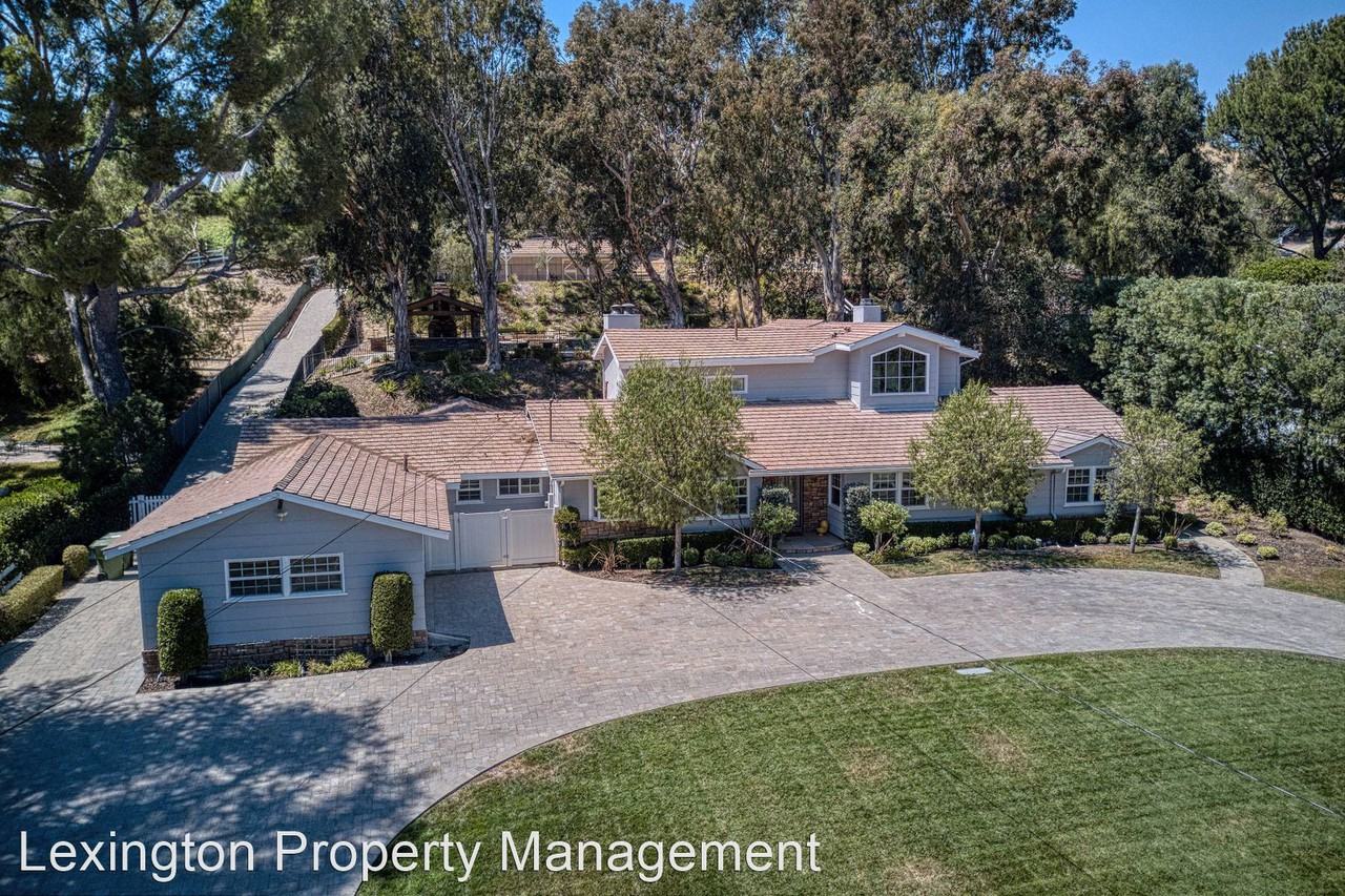 5421 Round Meadow Rd - Photo 2 of 50