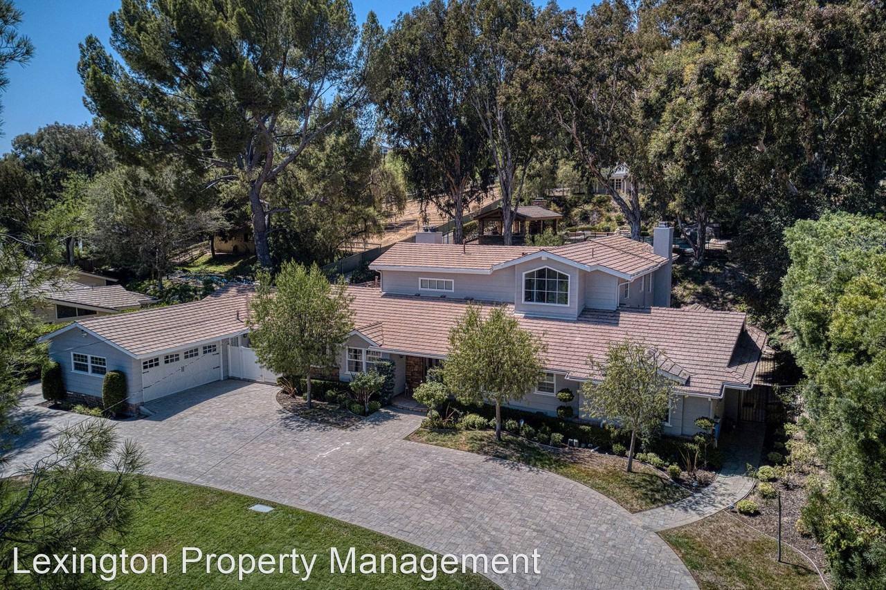 5421 Round Meadow Rd - Photo 3 of 50