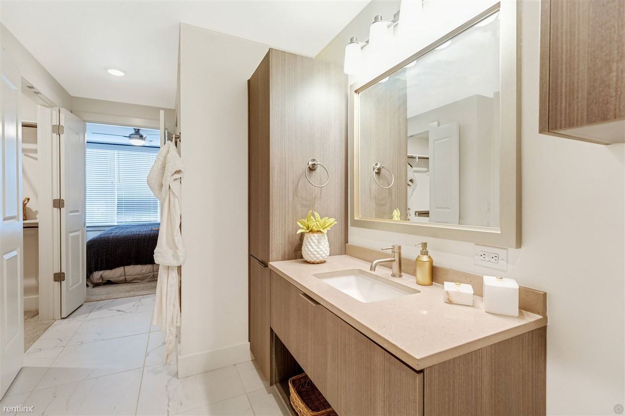 7373 Apartments in Neartown Montrose, Houston, TX 77019 Zumper