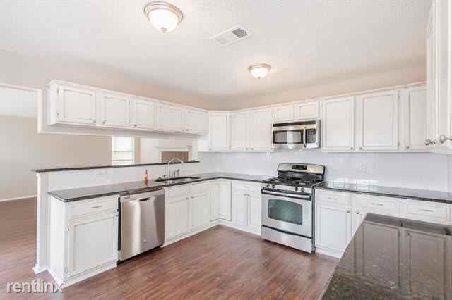 603 Creekside Ln - Photo 2 of 14