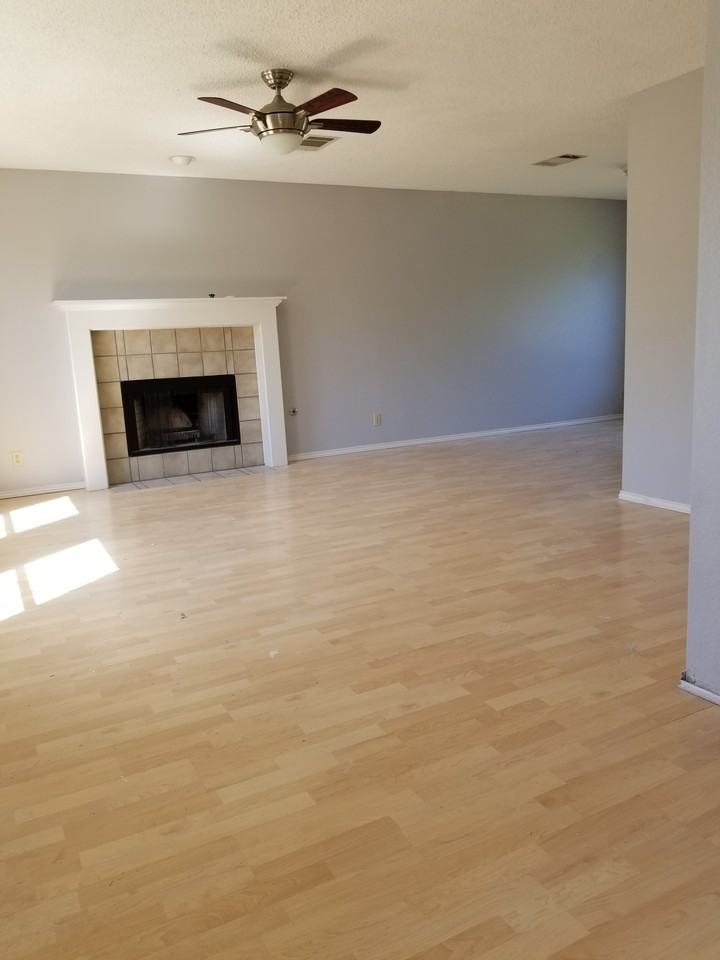 611 Wagon Wheel Trl - Photo 3 of 16