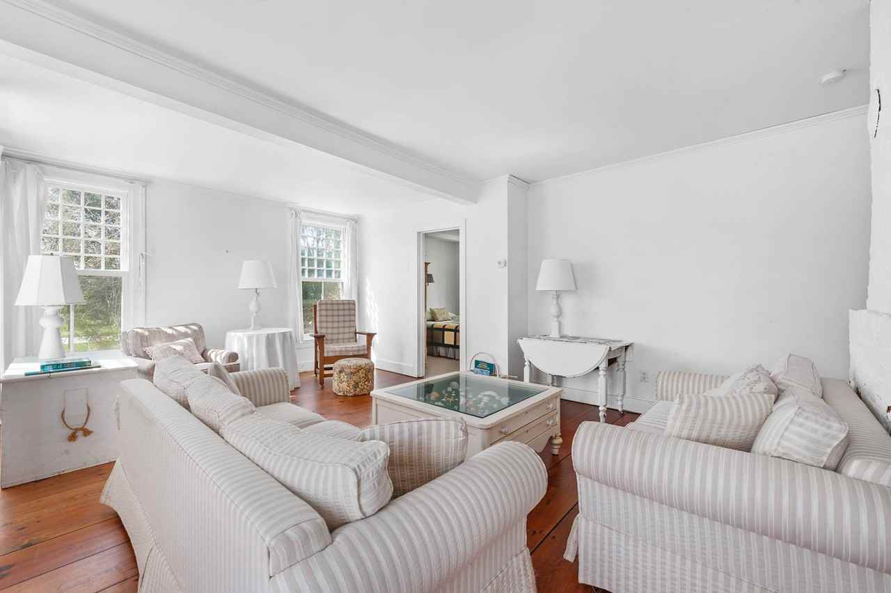 518 Bridge Ln - Photo 3 of 11