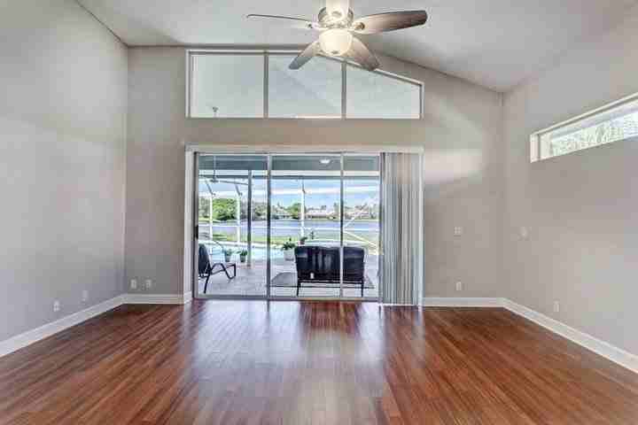 139 Brookhaven Ct - Photo 2 of 8