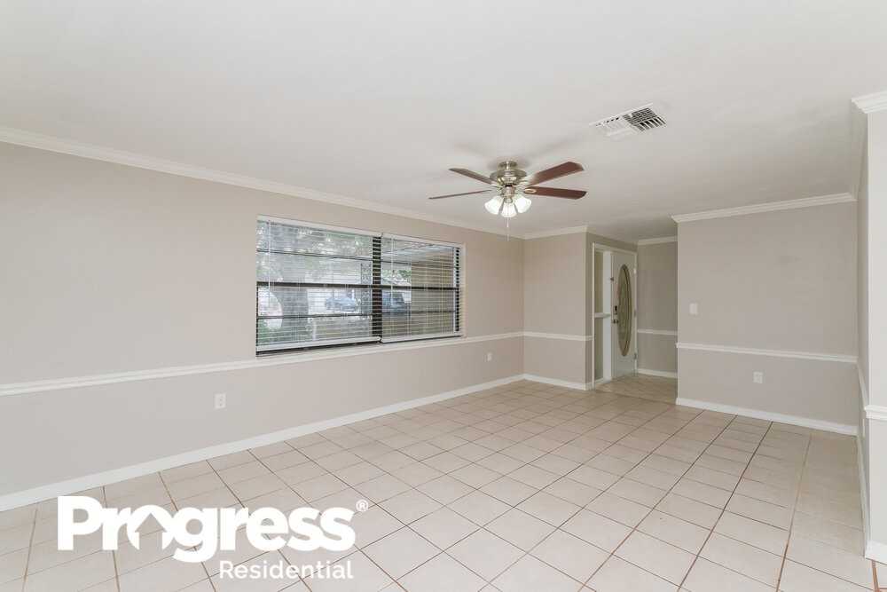 6134 Staunton Dr - Photo 3 of 16
