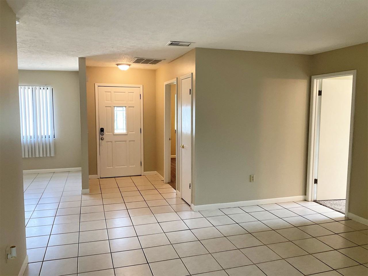 35208 Dolphin Lake Dr - Photo 3 of 18