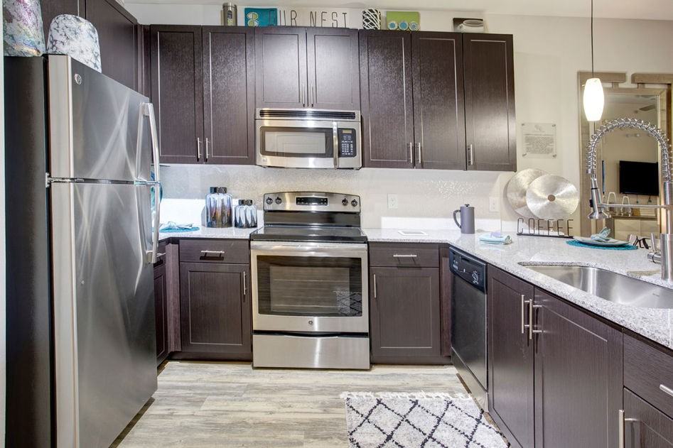 Luxe Scottsdale Apartments 8444 E Indian School Rd, Scottsdale, AZ