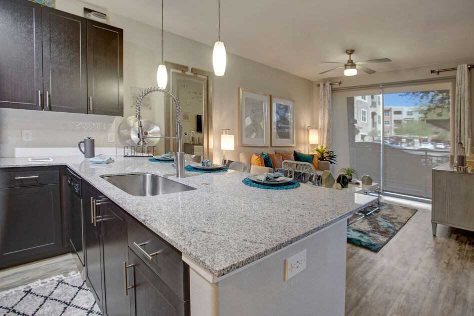 Luxe Scottsdale - Photo 2 of 27