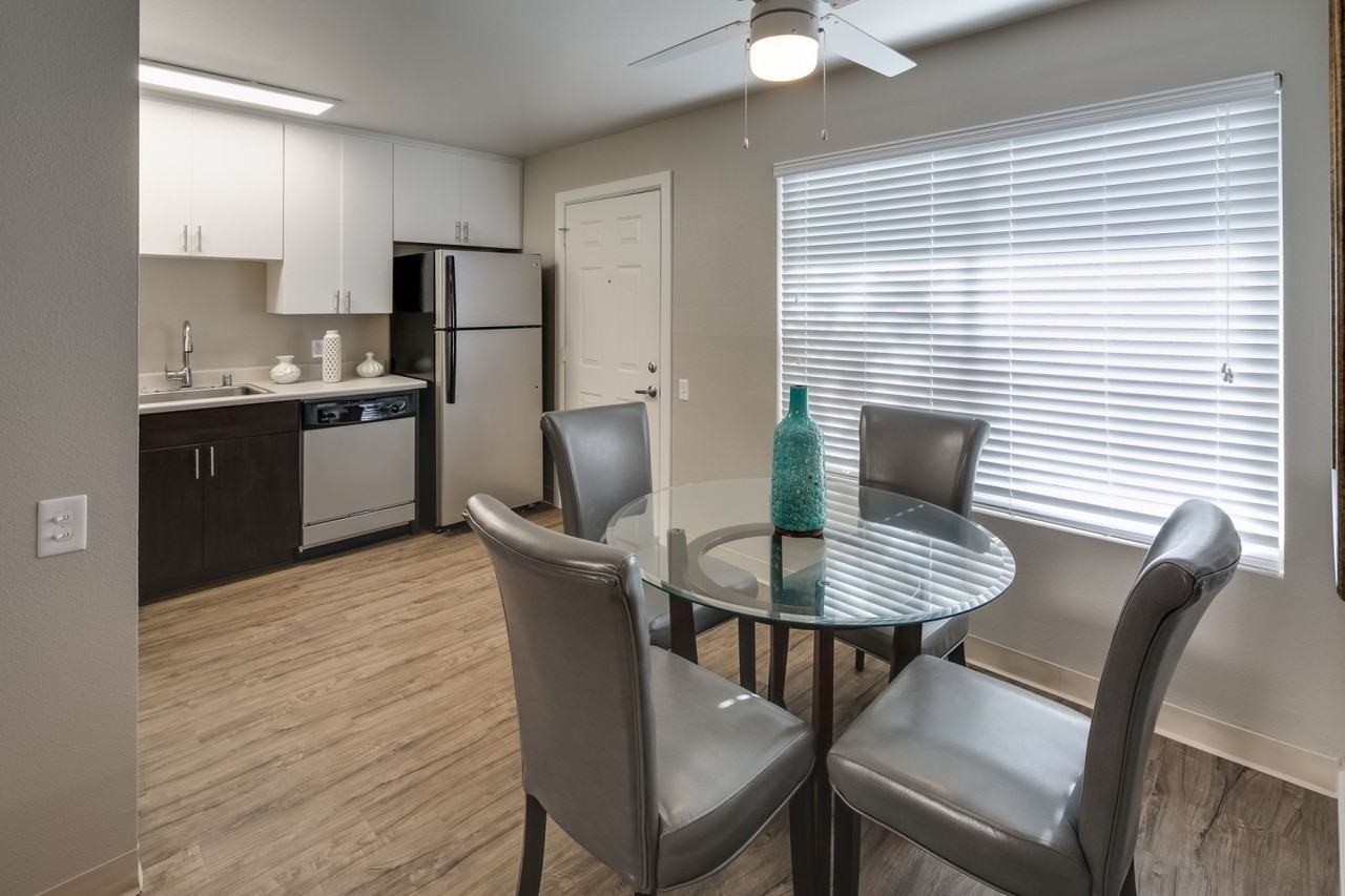 Barclay Square - Photo 2 of 41