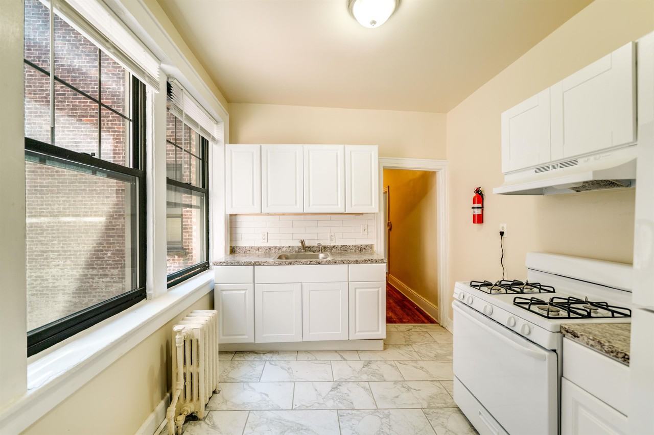 51 E Brinkerhoff AveApartment 9 #51-9 - Photo 2 of 10