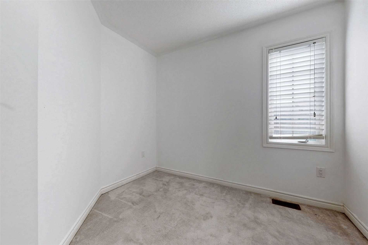 9 Benjamin Way - Photo 2 of 10