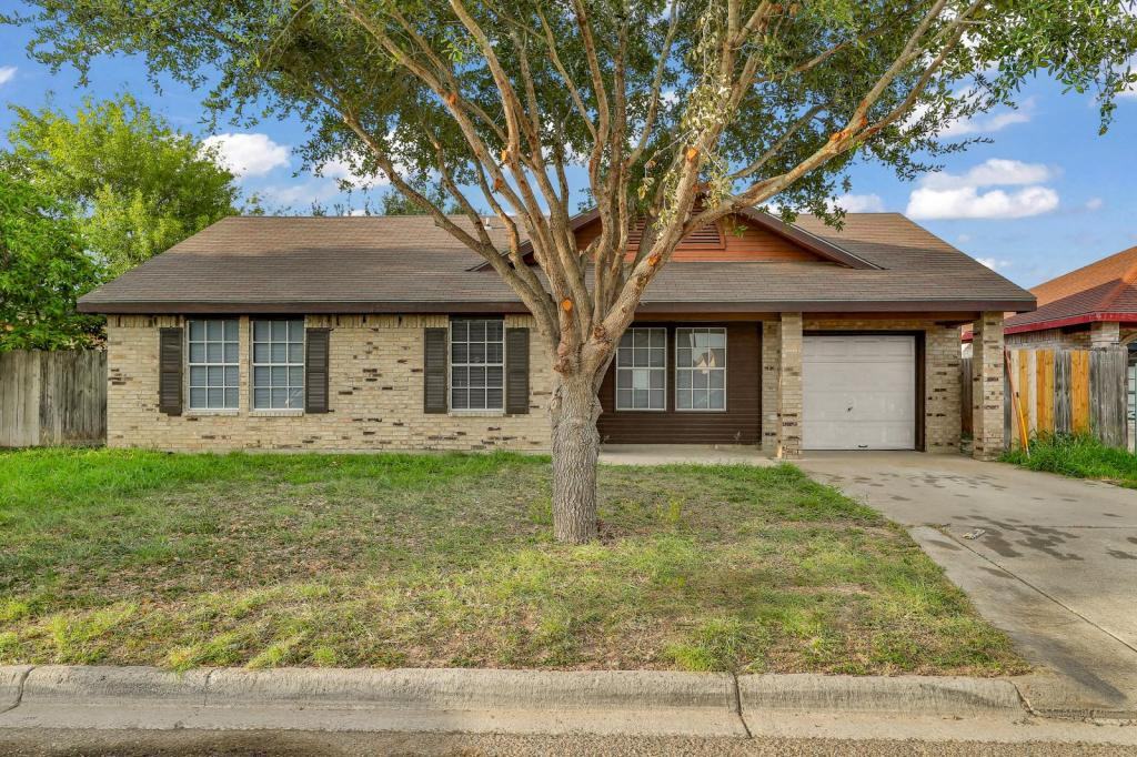 2124 Fairmont Ave - Photo 2 of 17