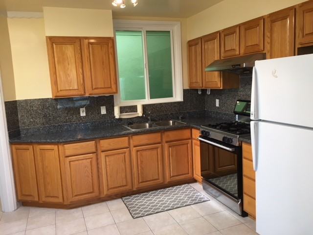 2246 44th Ave #1 - Photo 7 of 22