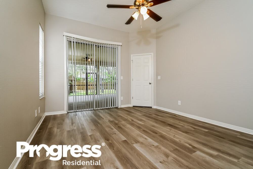 10423 Nightengale Dr - Photo 3 of 16