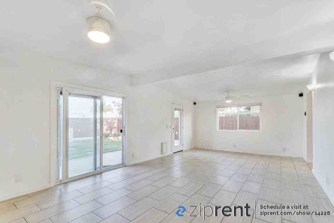 570 Maitland Ave - Photo 2 of 18