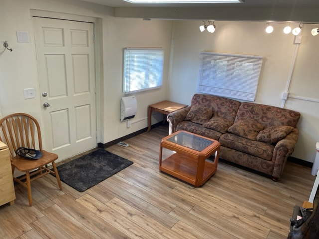 20701 Crescent Lake Rd - Photo 2 of 16