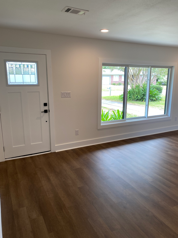 629 Whitney Dr - Photo 2 of 23