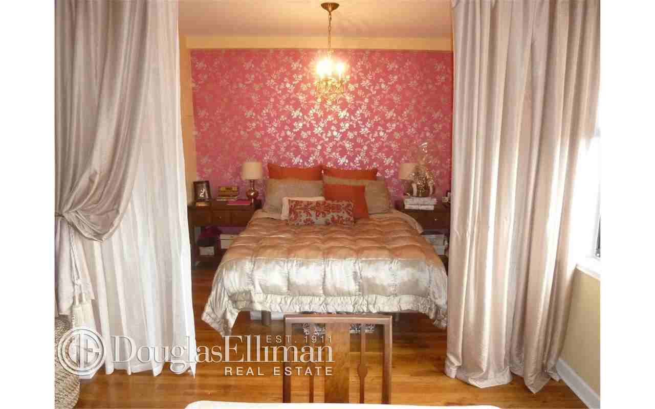 599 E 7th St #6G - Photo 3 of 5