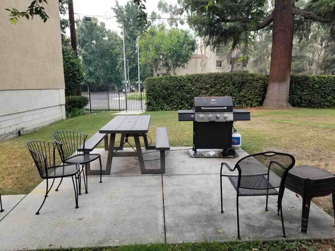 Chandler Boulevard - Photo 6 of 36