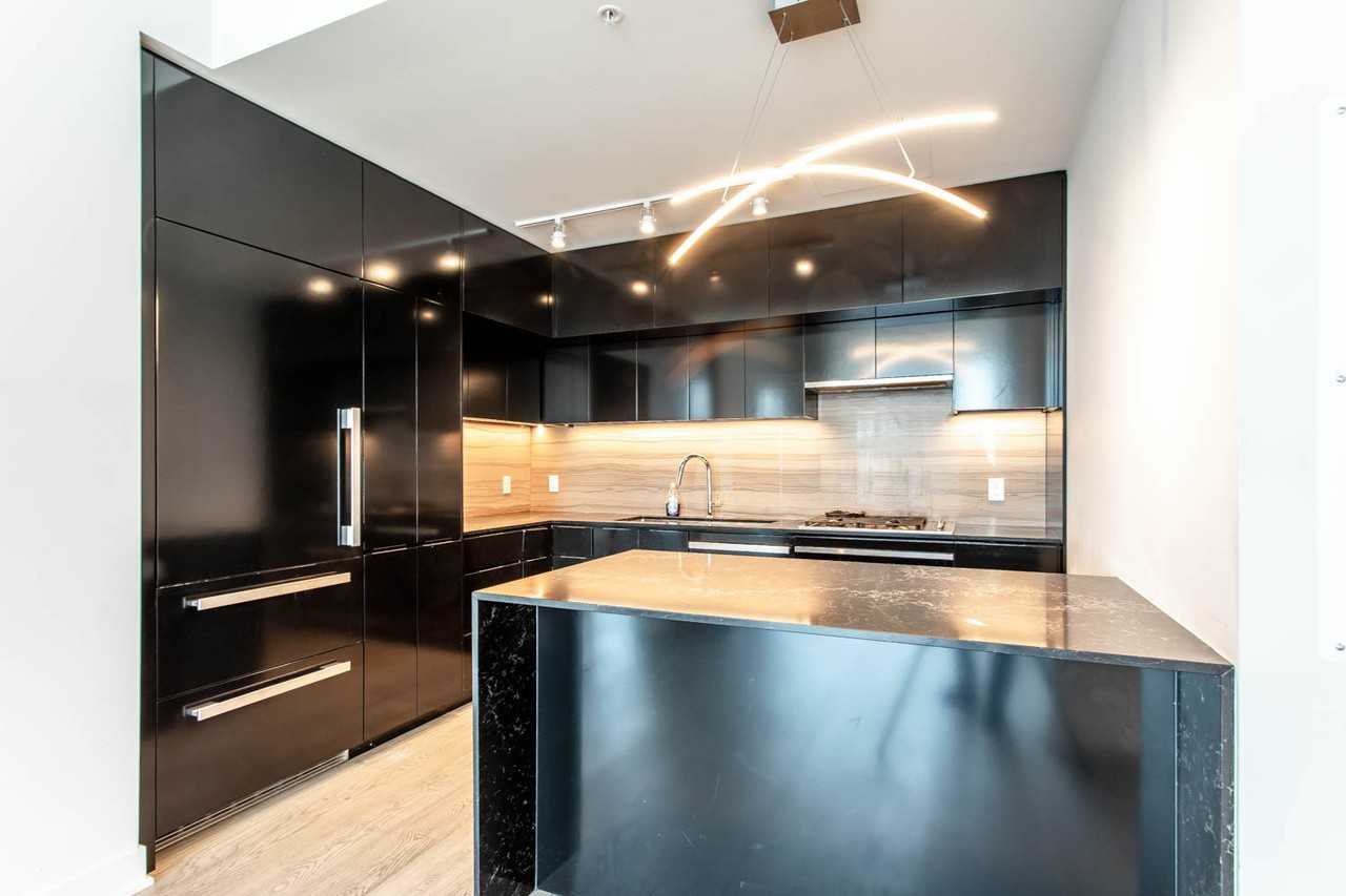 1288 Rue Saint-Antoine Ouest #5305 - Photo 3 of 34