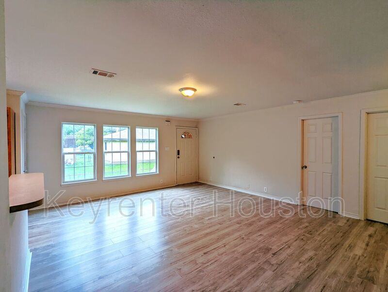 829 Marjorie St #B - Photo 5 of 21
