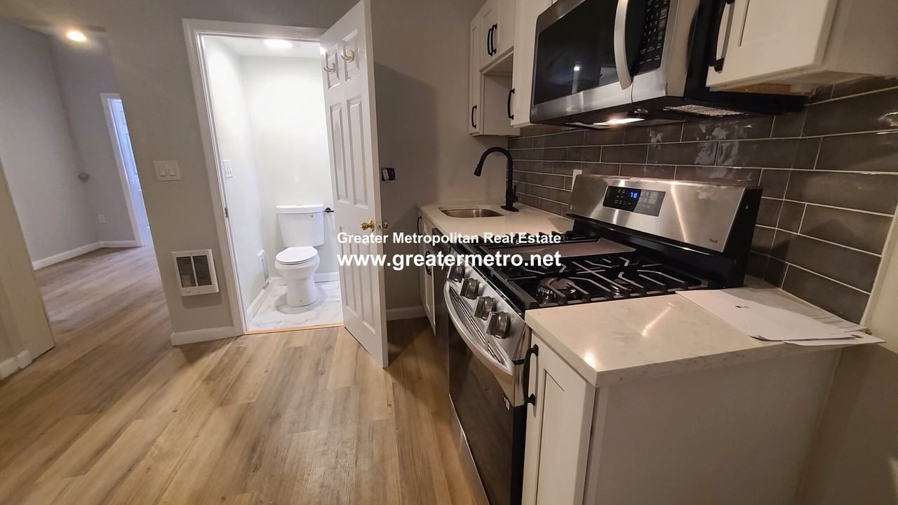 9 Noyes Pl #2 - Photo 5 of 22