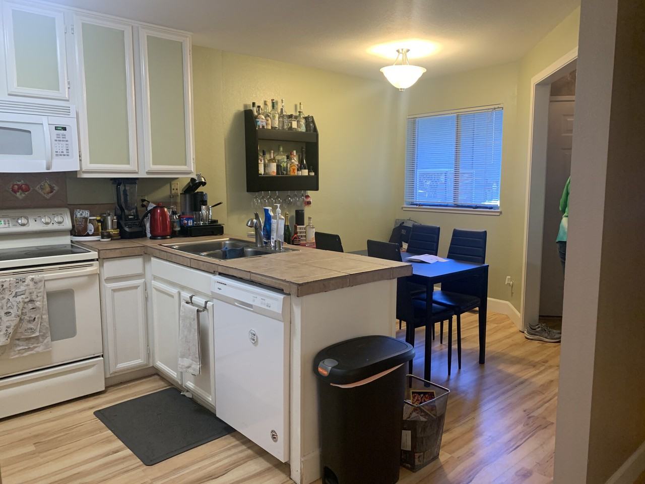 21 Meadowbrook Ct - Photo 3 of 15