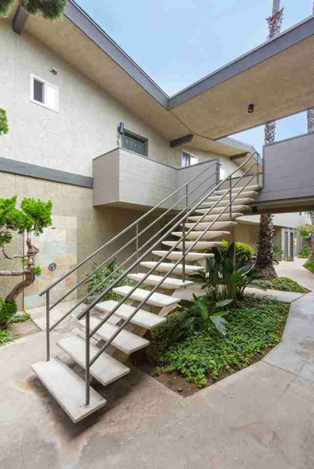 Elán Beachhouse Apartment Homes - Photo 3 of 18