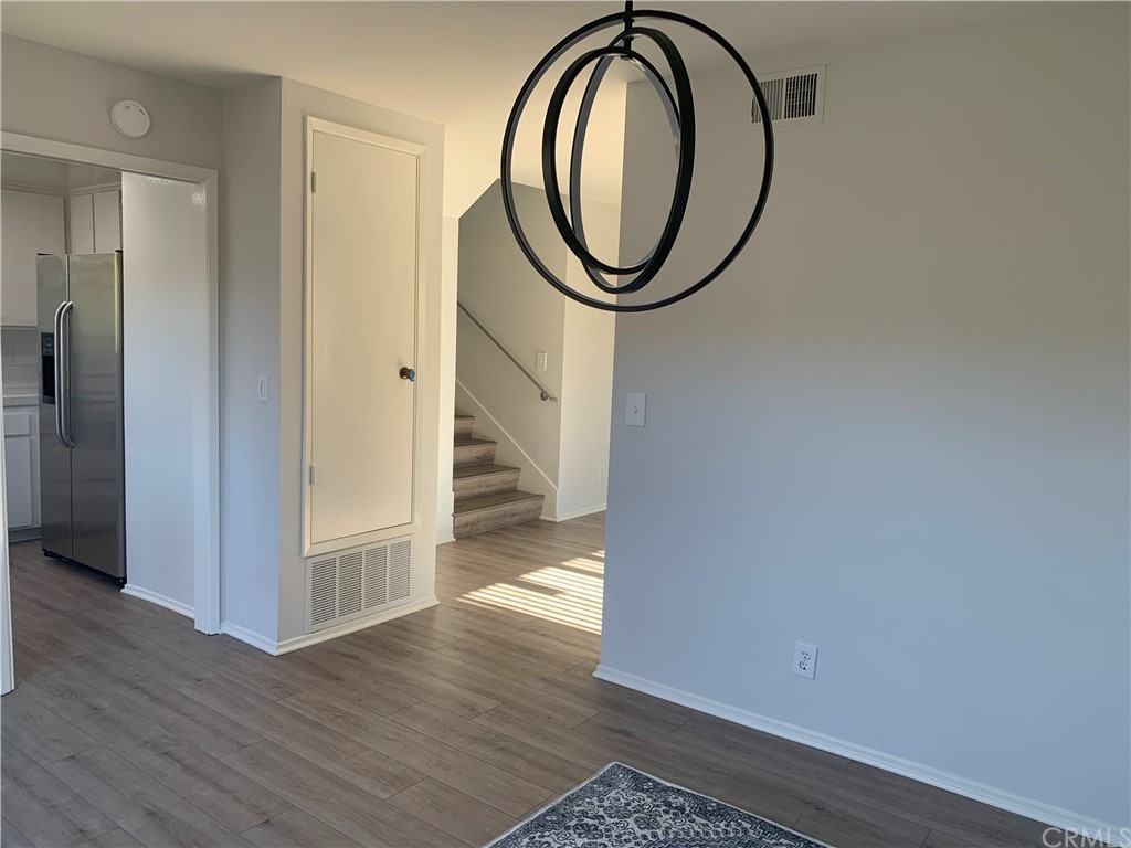 28000 Ridgebluff Ct - Photo 7 of 32