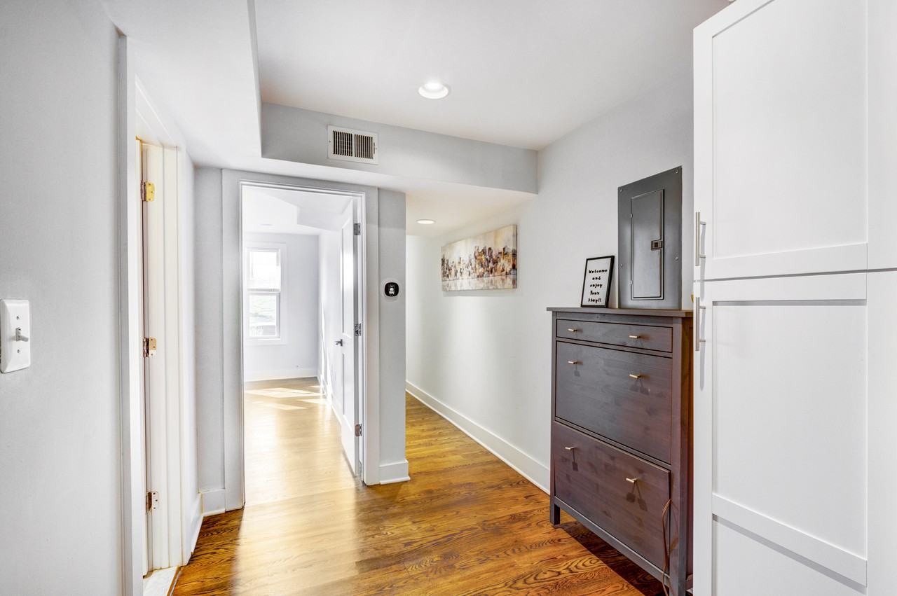 1659 Holbrook St Ne #2 - Photo 2 of 14