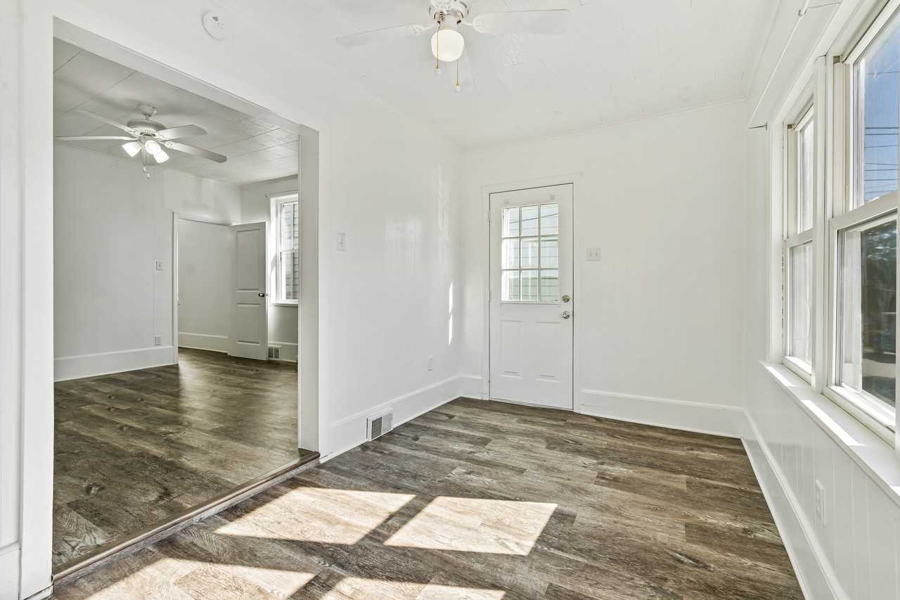 824 Florence Ave #1 - Photo 4 of 18