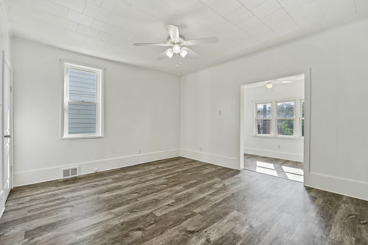 824 Florence Ave #1 - Photo 6 of 18