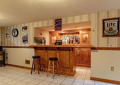 3207 Rockaway Dr - Photo 2 of 10