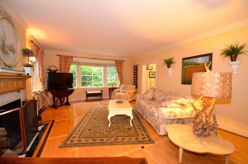 8016 N Links Way - Photo 3 of 19