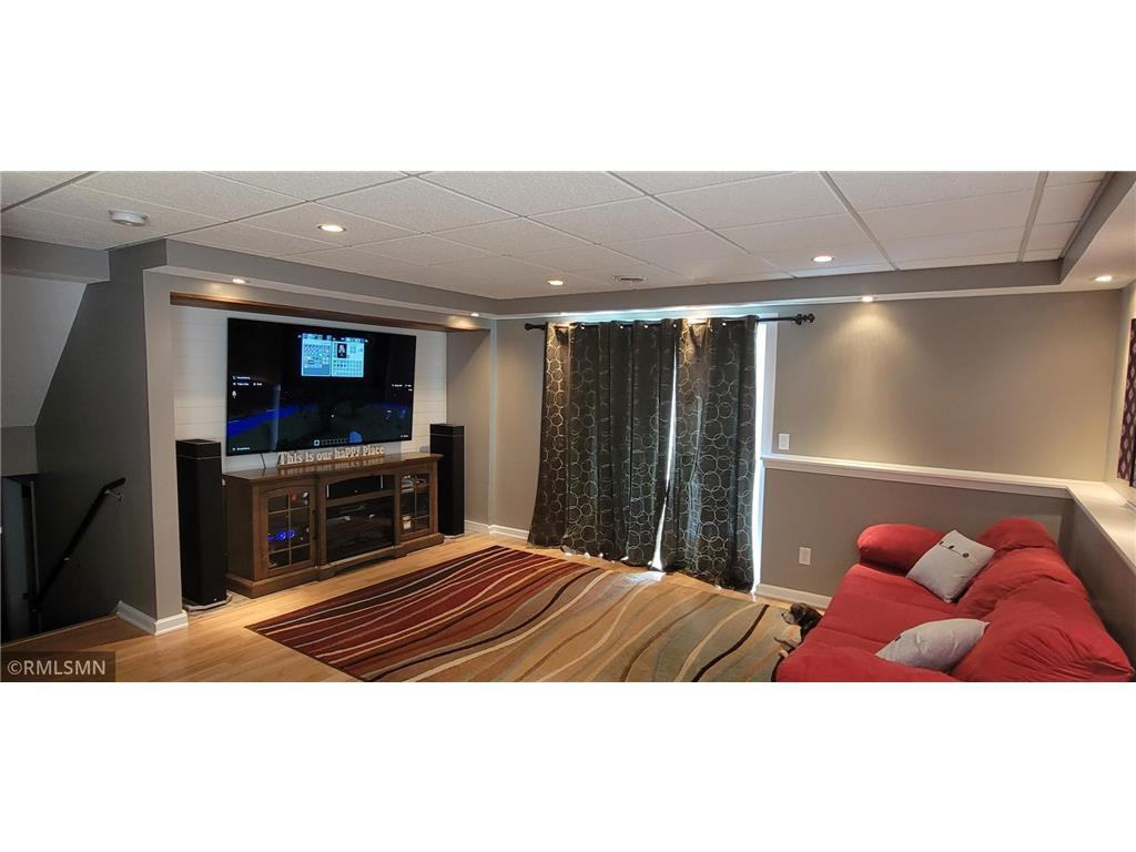 7944 Palmgren Avenue Northeast - Photo 3 of 5