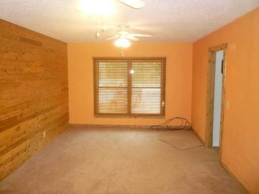 702 Haney Rd - Photo 3 of 5