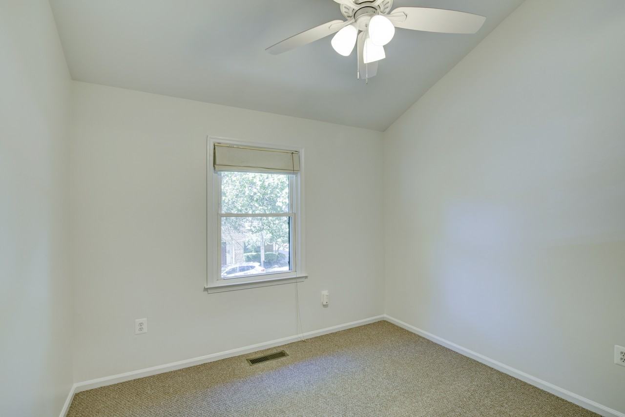 1113 North Stafford Street - Photo 2 of 37