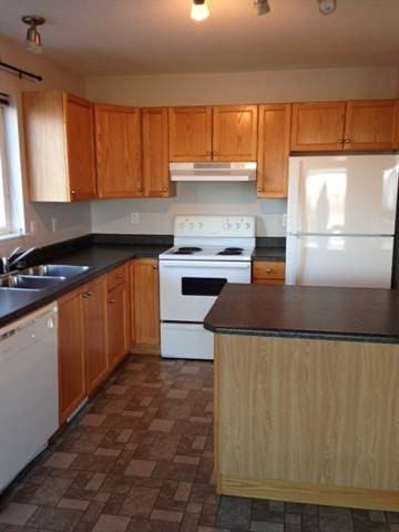 93 Street - 12909 - House - Photo 2 of 16