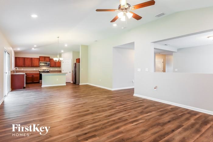 7352 Benes Trl - Photo 3 of 15