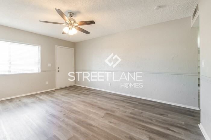 3223 W Acapulco Ln - Photo 3 of 15