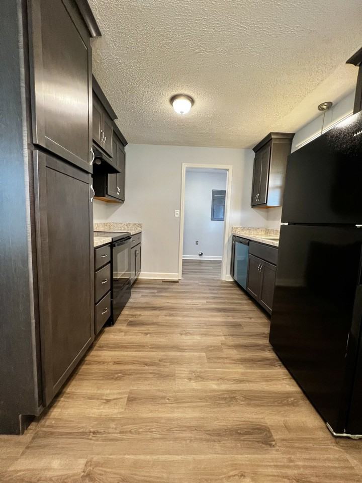 206 Orleans Dr - Photo 4 of 20