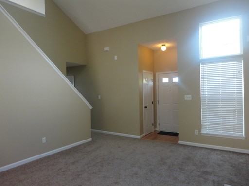 32 Rolling Hills Dr - Photo 2 of 16