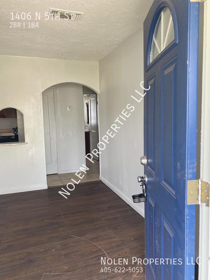 1406 N 5th St - Photo 2 of 10