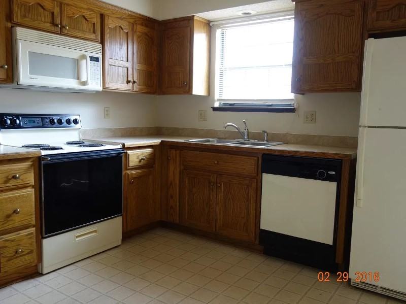 16109 W 141st Ter - Photo 3 of 14