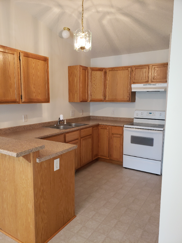 1375 Peitz Ave - Photo 3 of 24
